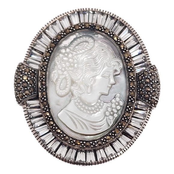 Vintage Sterling Silver Mother of Pearl Cameo Pendant/Pin/Brooch #15952